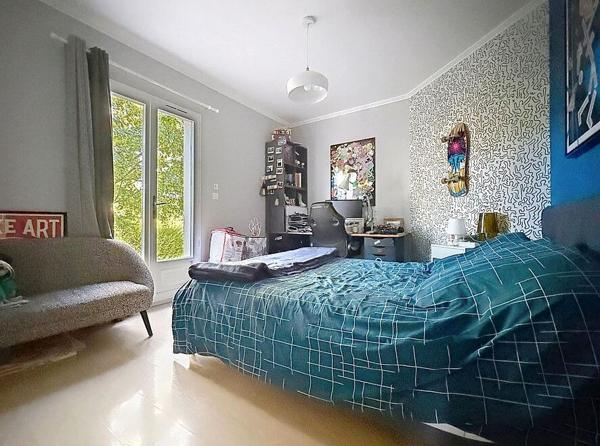 Maison 5 pièces en parfait état, avec piscine et garage à Bressols