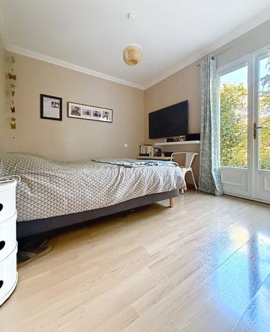 Maison 5 pièces en parfait état, avec piscine et garage à Bressols
