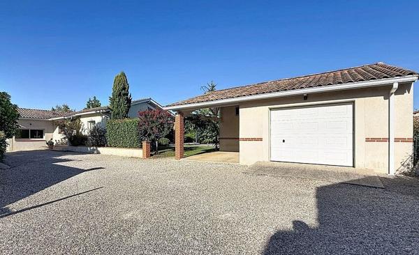 Maison 5 pièces en parfait état, avec piscine et garage à Bressols