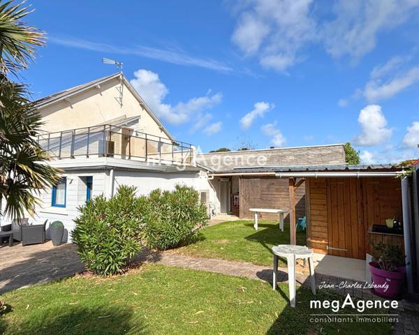 Maison à JULLOUVILLE, 50610 - 7 pièces 180m²