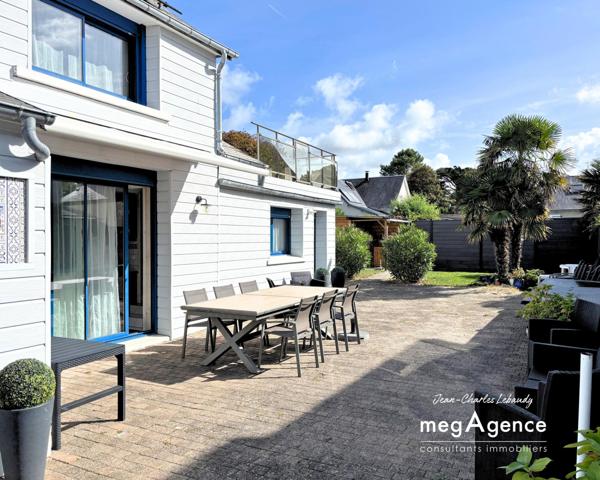 Maison à JULLOUVILLE, 50610 - 7 pièces 180m²