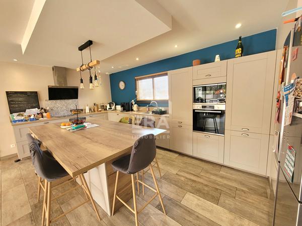 LOCATION - ARTIGUELOUVE  : Maison T5 de 140m² au calme avec jardin et piscine