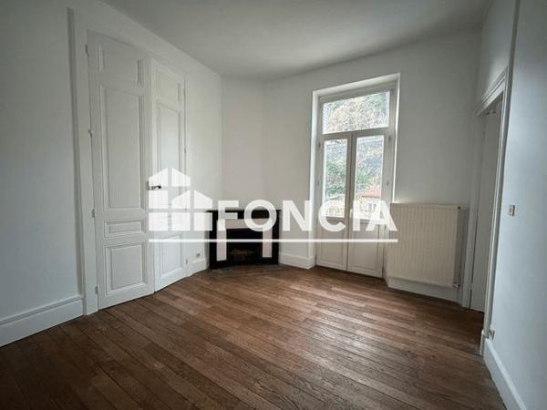 Location Appartement 5 pièces 112.1 m² - 21 RUE DES CELESTES Vienne 38200