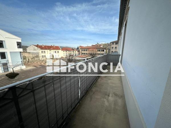 Location Appartement 5 pièces 112.1 m² - 21 RUE DES CELESTES Vienne 38200