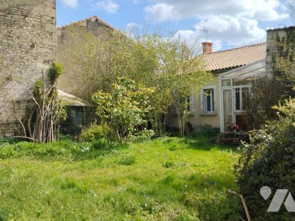 MAISON  TROIS CHAMRES/JARDIN/GARAGE