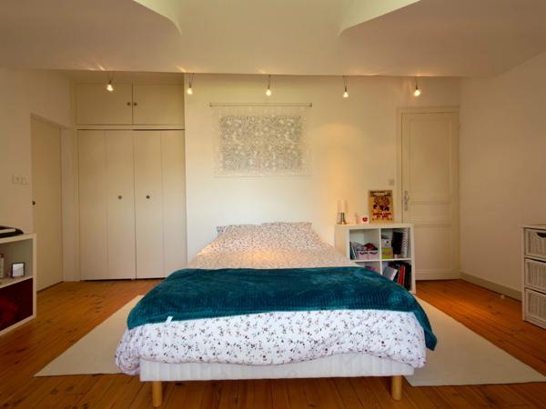 SAUMUR CENTRE, Maison de ville style Art déco de 205m² avec garage sur jardin arboré clos de 600m²