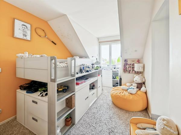 Maison familiale rénovée 4-5ch, au calme avec jardin paysager et sans vis-à-vis, 162 m², Bussy-Saint-Georges (Seine-et-Marne), proche Disney, à vendre