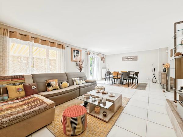 Maison familiale rénovée 4-5ch, au calme avec jardin paysager et sans vis-à-vis, 162 m², Bussy-Saint-Georges (Seine-et-Marne), proche Disney, à vendre