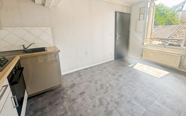 Appartement à vendre    2 pièces • 24,69 m2 Aubervilliers