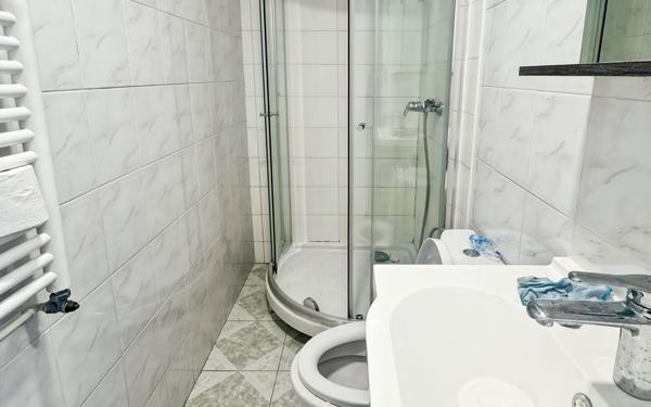Appartement à vendre    2 pièces • 24,69 m2 Aubervilliers