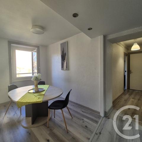 Appartement F5 à vendre  5 pièces - 83,36 m2 ROANNE - 42