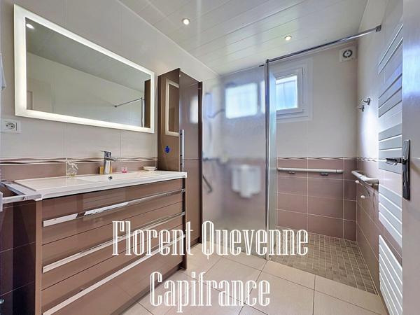 Maison familiale de 5 chambres avec sous-sol complet et jardin clos – Saint-Germain-la-Blanche-Herbe