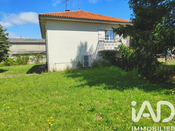 Maison à vendre 5 pièces 90 m² Terres-de-Haute-Charente