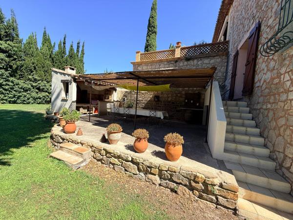 Maison à NARBONNE, 11100 - 7 pièces 300m²