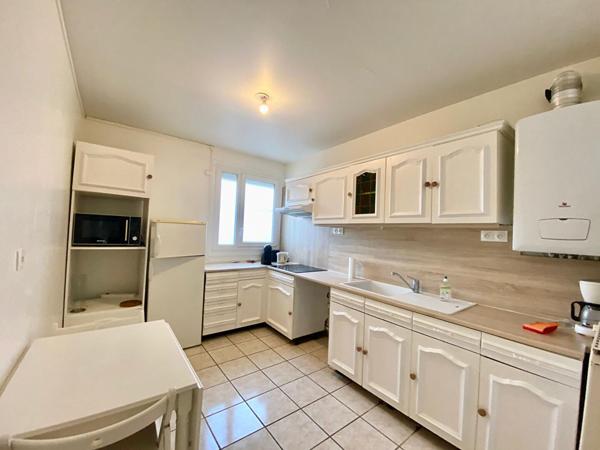 Appartement Fontenay Le Fleury 2 pièce(s) 57.70 m2