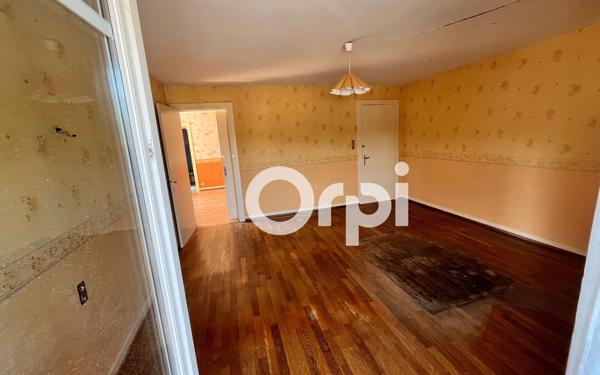 Maison à vendre    11 pièces •  Saint-Benoît-la-Chipotte