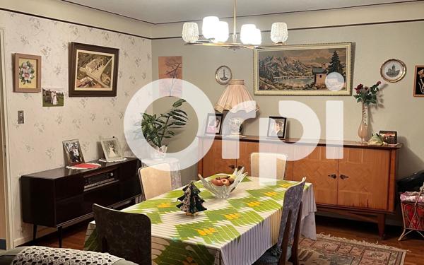 Maison à vendre    11 pièces •  Saint-Benoît-la-Chipotte