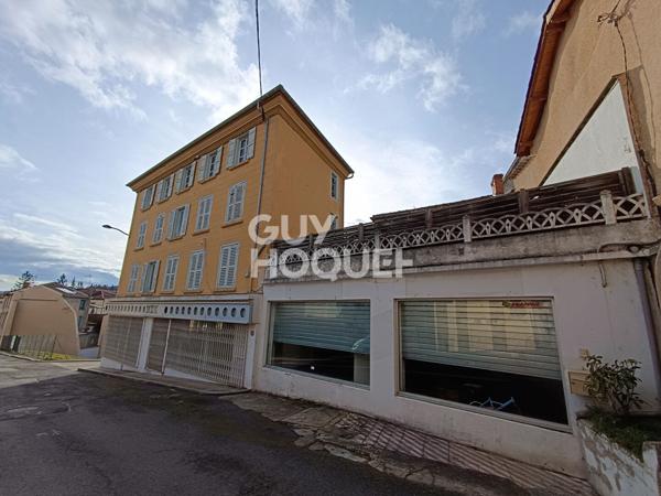 Ensemble immobilier situé à BOEN de 160 m² habitables