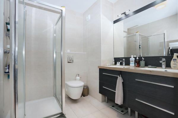 Appartement à vendre 3 pièces Terrasse et garage RENNES CENTRE (35000 Ille et vilaine)