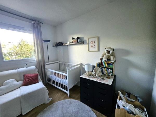 Appartement T3 balcon et parking au Chartrons