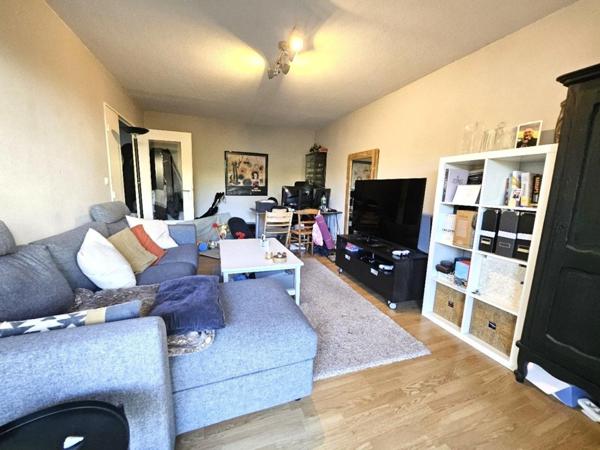 Appartement T3 balcon et parking au Chartrons