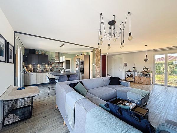 Charmante Maison à Villieu, 105m², 4 chambres, garage, piscine hors sol sur un terrain de 719m²