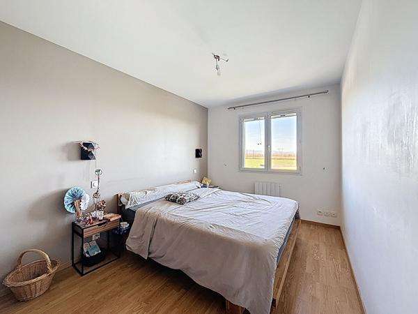 Charmante Maison à Villieu, 105m², 4 chambres, garage, piscine hors sol sur un terrain de 719m²