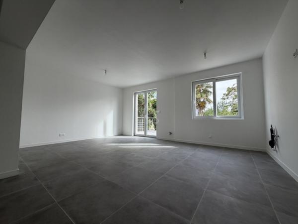 Beau T3 rénové avec grand balcon