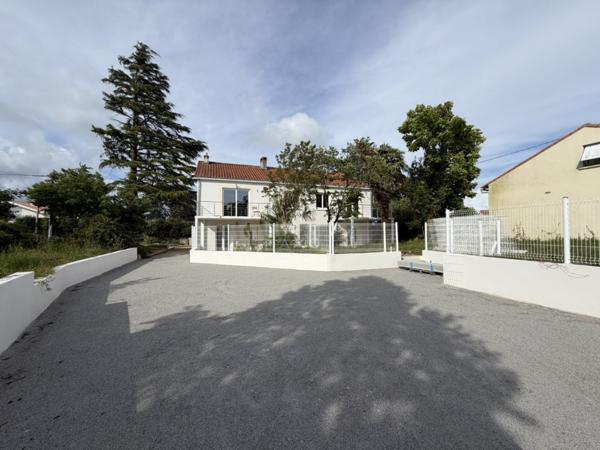 Beau T3 rénové avec grand balcon