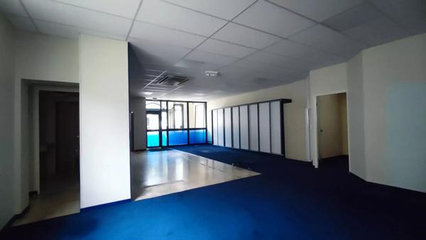 Local commercial de 163 m² au cœur de Loudun