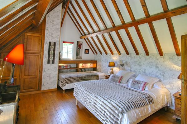 Propriété à vendre Maison et gîte en colombage proche de VIMOUTIERS (61)