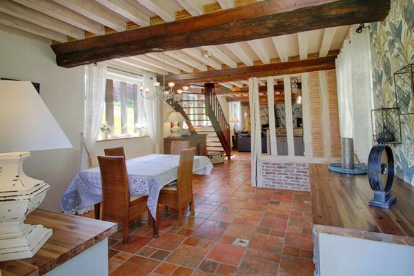 Propriété à vendre Maison et gîte en colombage proche de VIMOUTIERS (61)