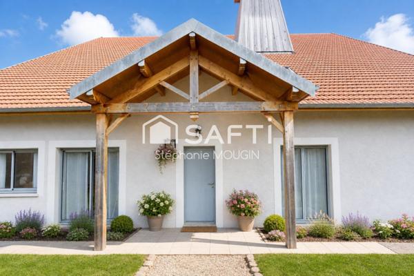 Maison contemporaine aux volumes exceptionnels – 304 m² habitables – gîte indépendant – DPE B – proche Valdahon