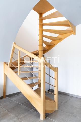 Maison contemporaine aux volumes exceptionnels – 304 m² habitables – gîte indépendant – DPE B – proche Valdahon