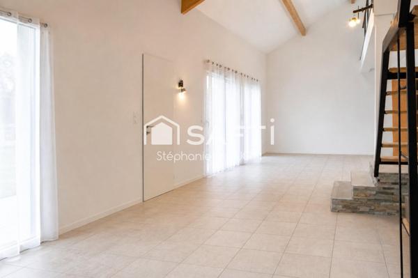 Maison contemporaine aux volumes exceptionnels – 304 m² habitables – gîte indépendant – DPE B – proche Valdahon