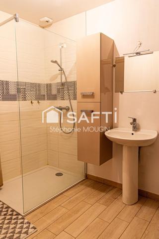 Maison contemporaine aux volumes exceptionnels – 304 m² habitables – gîte indépendant – DPE B – proche Valdahon