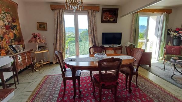 Appartement T3 de 95m² avec balcon, garage et cave