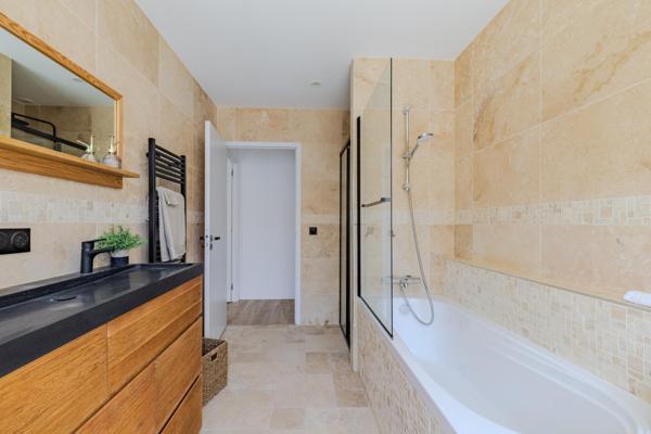 maison contemporaine neuve quartier Saint-Augustin