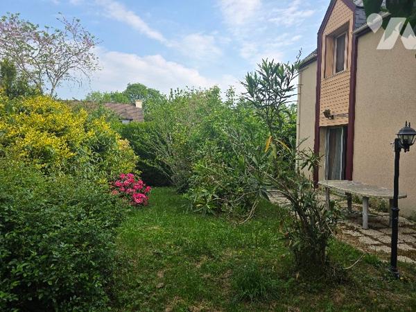 Rennes Landry maison Sud-Ouest à rénover 87m² hab terrain 277m² 3 chbres grenier aménageable garage