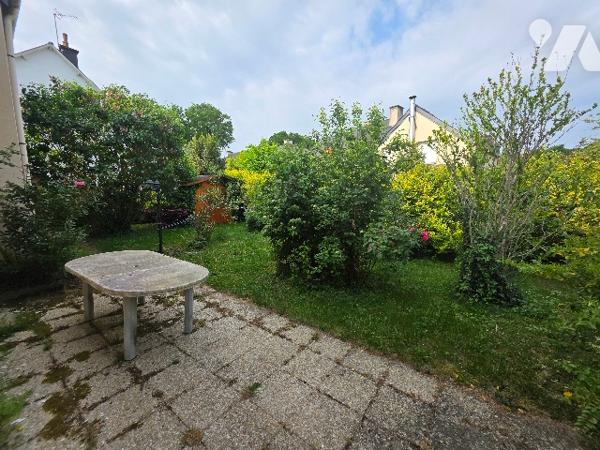 Rennes Landry maison Sud-Ouest à rénover 87m² hab terrain 277m² 3 chbres grenier aménageable garage