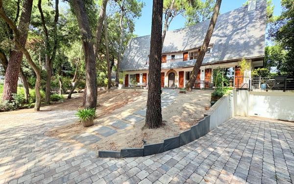 Maison à vendre    8 pièces • 201,25 m2 La Baule-Escoublac