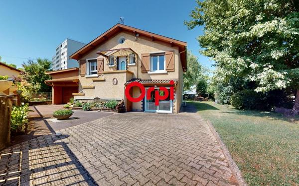 Maison à vendre    5 pièces • 107 m2 Vaulx-en-Velin