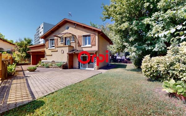 Maison à vendre    5 pièces • 107 m2 Vaulx-en-Velin