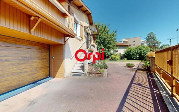 Maison à vendre    5 pièces • 107 m2 Vaulx-en-Velin