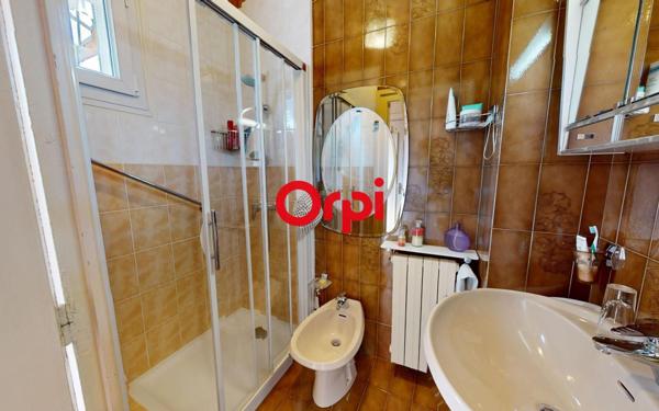 Maison à vendre    5 pièces • 107 m2 Vaulx-en-Velin