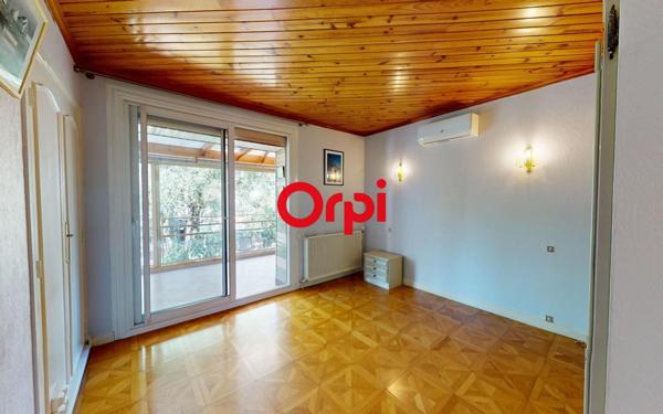 Maison à vendre    5 pièces • 107 m2 Vaulx-en-Velin