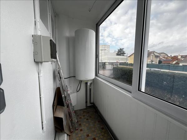 Appartement à vendre |  Mantes-la-Ville |  4 pièces | 64 m²