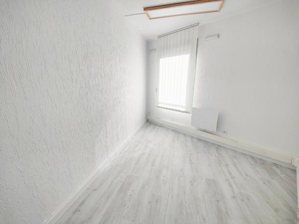 Local professionnel, activité de bureau 64.50m²