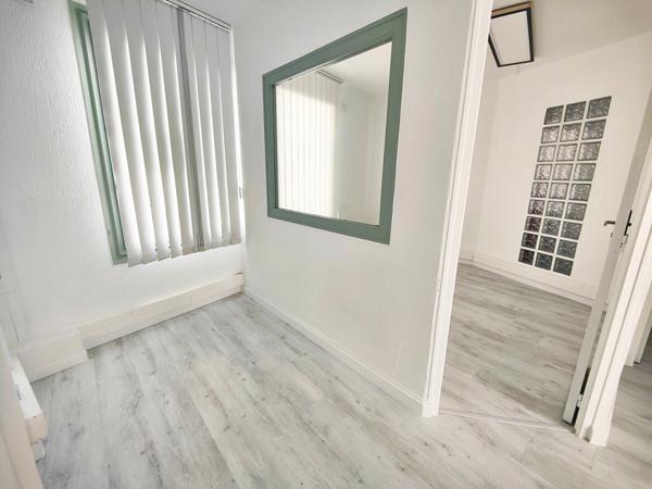 Local professionnel, activité de bureau 64.50m²