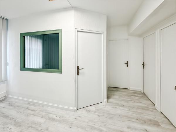 Local professionnel, activité de bureau 64.50m²